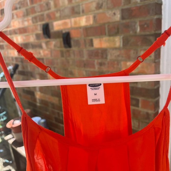Old Navy women’s size Medium 100% Rayon Orange silky tank top like new - Picture 5 of 6